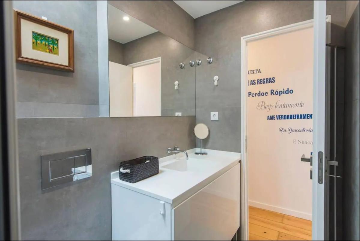 Alfama River View Apartment